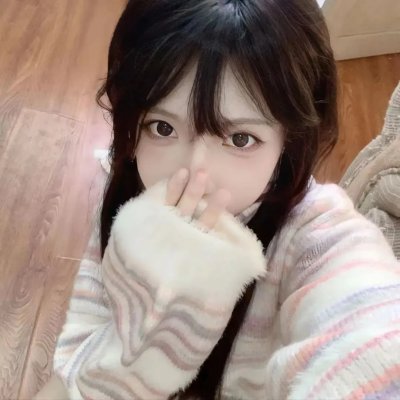 芒果和红色轮椅